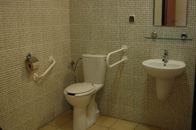 Łazienka przystosowana do potrzeb osób niepełnosprawnych